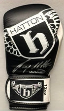RICKY HATTON SIGNED BLACK BOXING GLOVE WITH LOGO- PORTRAIT SIGNATURE