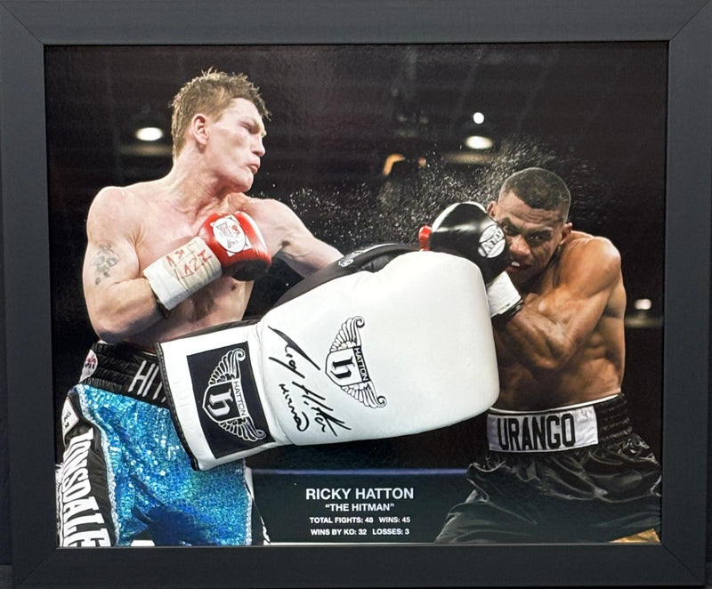 RICKY HATTON & FRAMED SIGNED WHITE BOXING GLOVE RIGHT HAND WITH LOGO- PORTRAIT SIGNATURE PLM832-DFB1