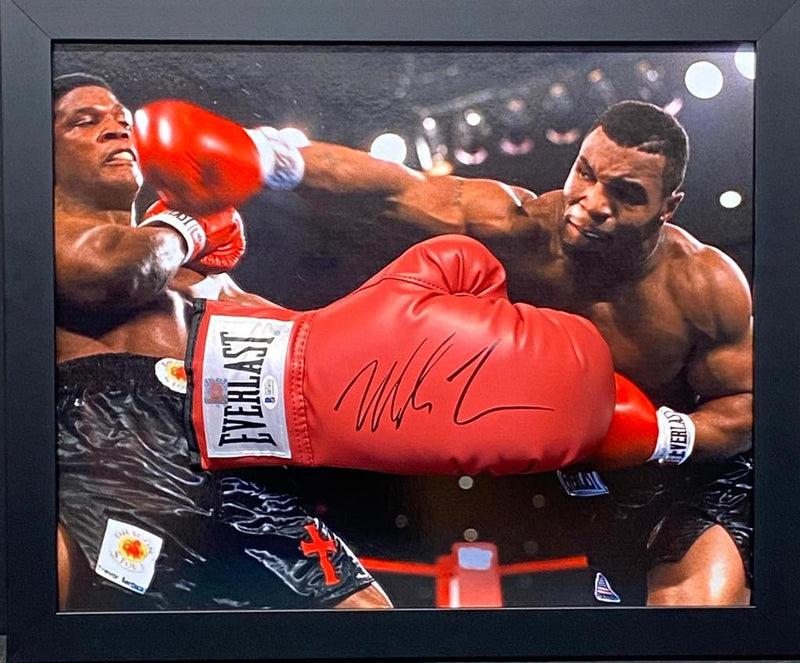 MIKE TYSON SIGNED RIGHT HAND EVERLAST BOXING GLOVE - LANDSCAPE SIGNATURE - 