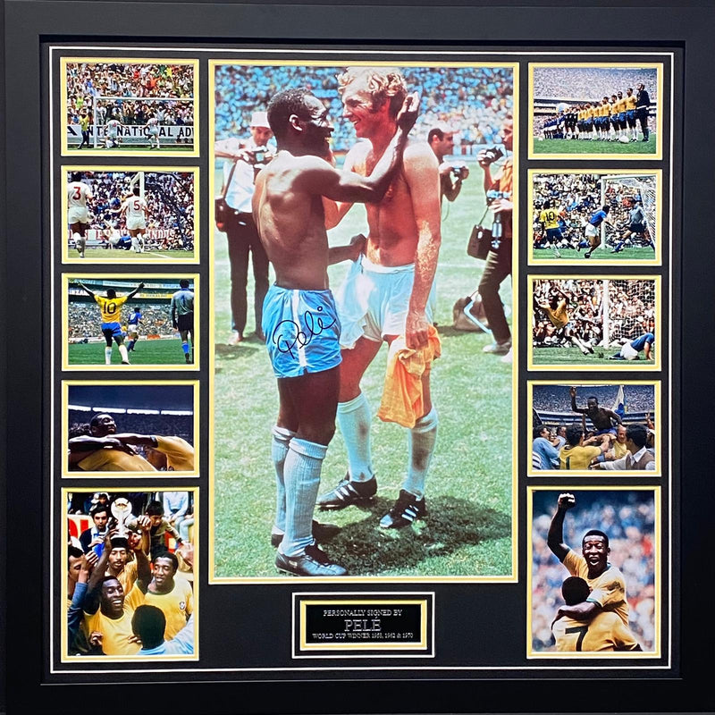 PELÉ PERSONALLY SIGNED BRAZIL PHOTO - WITH BOBBY MOORE SWAPPING JERSEYS - 1970 WORLD CUP - BESPOKE FRAME