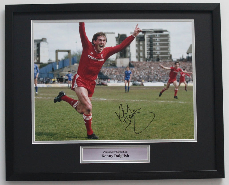 KENNY DALGLISH SIGNED PHOTO - LIVERPOOL CHAMPIONS 1985/86 - CLASSIC FRAME