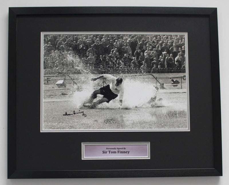 SIR TOM FINNEY - THE SPLASH - CLASSIC FRAME